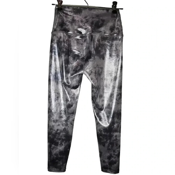 Beyond Yoga Tie Dye High Waisted Shine On Midi Legging Gray Foil XS - Picture 5 of 12
